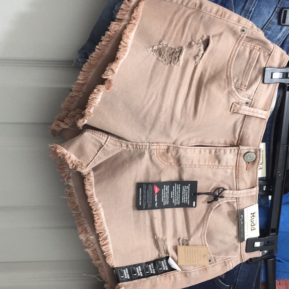 Mudd High Rise Short - Picture 2 of 2